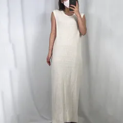 COS(コス) COS アイボリー ノースリーブ ニット ワンピース L 250626