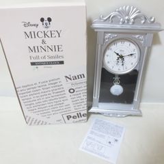 W764　Disney 　ミッキー＆ミニー　アンティーク調　掛け時計　シルバー　振り子