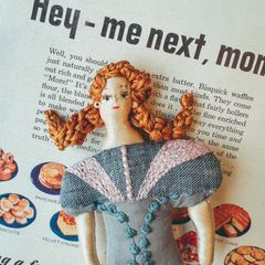 ハンドメイド ミニチュア 人形 ドールチャーム ミナペルホネン