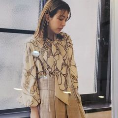 sale❗新品タグ付き　Bluefronce リボン付きブラウス★定価17380円　★France生地使用　日本製　オールシーズン用　長袖　シワになりにくい生地　ペタ付かない　2WAY 3色展開　フリーサイズ38