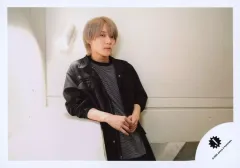 【中古】生写真(ジャニーズ) 少年忍者/黒田光輝/横型・膝上/「DREAM BOYS」グッズオフショット/公式生写真