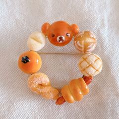 ミニチュアパン　リングブローチ　大サイズ②