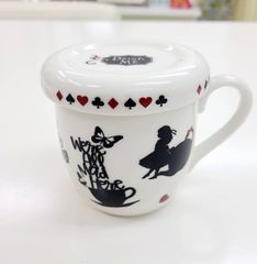 不思議の国のアリス　蓋付き　コップ　マグカップ