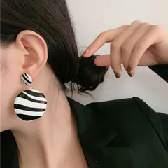 ピアス レディース 大ぶり 大きめ 柄 ゼブラ柄 ゼブラ ボーダー サークル PU レザー おしゃれ かっこいい 黒 白 韓国 メール便送料無料