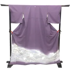 京やE014 正絹 留袖 色留袖 歌舞伎役者 五代目 坂東八十助 ちりめん 荒波文様 銀駒刺繍 作家物 手描き 落款有り 一つ紋 正統派フォーマルの最高級！慶事にふさわしい品格 御仕立上り 婚礼 礼装 正装 リサイクル着物 色留  袷 未使用 新古品