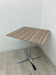 greeniche カフェテーブル ウォルナット シルバー脚 80×60×61 greeniche カフェテーブル ウォルナット シルバー脚 80×60×61 - メルカリ