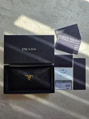 (未使用/正規品) PRADA(プラダ) サフィアーノ エンベロープ ウォレット クラッチ 長財布 付属品完備