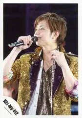 【中古】生写真(ジャニーズ) Kis-My-Ft2/北山宏光/ライブフォト・バストアップ・衣装金.紫・右手マイク・左向き/公式生写真