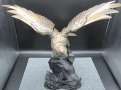 ゴールド松鷹（高47.5cm）鋳鉄製 鷹の置物14.6kg ゴールド松鷹（高47.5cm）鋳鉄製 鷹の置物14.6kg 2025年最新