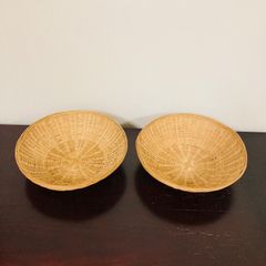 昭和レトロ　籐編みの盛り皿　浅いザル　二つセット