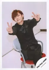 【中古】生写真(ジャニーズ) Hey! Say! JUMP/薮宏太/膝上・座り・衣装黒・両手ピース/「マエヲムケ」PV＆ジャケ写撮影オフショット/公式生写真