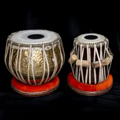 タブラのセット、蓋と円座付、インドで購入しました タブラのセット、蓋と円座付、インドで購入しました