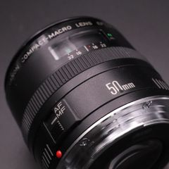 Canon 単焦点マクロレンズ EF50mm F2.5 コンパクトマクロ フルサイズ対応 【中古】