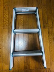 アルミ脚立　アルミ製の軽量3段脚立　美品