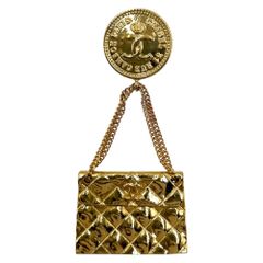 シャネル ブローチ レディース マトラッセ バッグモチーフ ココマーク スイング ココ アクセサリー ヴィンテージ CHANEL GP    25 ゴールド 約18.6g 1990年【中古品】