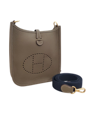 【新品】エルメス HERMES エヴリンTPMアマゾン 　トリヨン　エトゥープ　Ｗ刻印　Ｇ金具