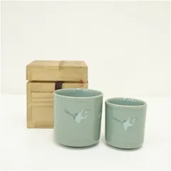 青岩窯造　高麗青磁夫婦湯呑（保護箱） 湯飲み 湯呑み 湯のみ おしゃれ かわいい 茶道具 茶器 来客 お茶 旅館 和風 雑貨 レトロ 食器