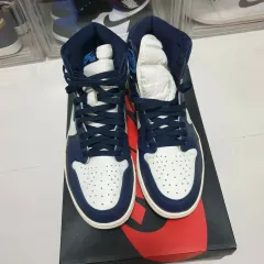 ジョーダン 1 レトロ ハイ オブシディアン UNC