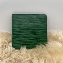 ルイヴィトン  LOUIS VUITTON エピ　短財布　折財布　札入れ　緑　ポルト ビエ・6カルト クレディ