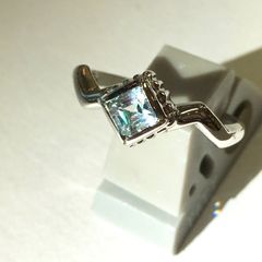定価¥47.800  スクエアカット　アクアマリン　プラチナ　リング　新品　11号　宝石店ストック　レディースリング