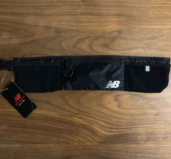 《新品》new balance ニューバランス ランニングポーチ ウエストポーチ ブラック