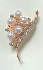 お花　植物　ブローチ　コサージュ　入学式　卒業式　レディース　ゴールド　パール