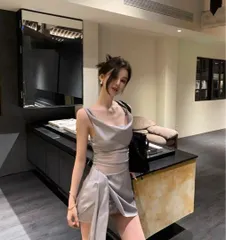 セクシーなミニドレス サテン生地とシースルーがおしゃれ パーティー用