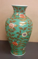 有田焼　緑地花つなぎ金彩大壺　花瓶　花入れ　壺