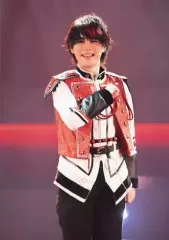 【中古】生写真(女性) 風男塾/末吉咲子(紅竜真咲)/ライブフォト・膝上/風男塾ミュージカル「Believe～遥かなるプロキオン～」ランダム風ォト(舞台写真)のサムネイル