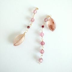 new!　14KGF　マニカラン水晶②　アシメピアスチャーム
