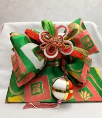 ≪花ラブリ≫TO627　作り帯　七五三　女の子　女児　Sサイズ　およそ3歳用　緑　グリーン　赤　レッド　白　ホワイト　菱模様　和装　和服　和柄　和風　レトロ　ヴィンテージ風　アンティーク風