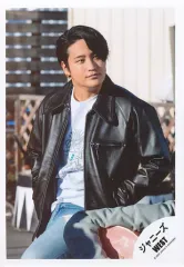 【中古】生写真(ジャニーズ) ジャニーズWEST/桐山照史/膝上/「ジャニーズWEST LIVE TOUR 2022 Mixed Juice」グッズオフショット/公式生写真