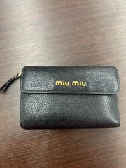 miumiu ミュウミュウ マドラス Lジップコンパクトウォレット ブラック 中古