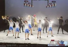 【中古】生写真(男性) 集合(11人)/ライブフォト・横型・全身・衣装青・白・右手指差し・キャラクターショット」/DVD「舞台『弱虫ペダル』 箱根学園篇-眠れる直線鬼-」(DFZS-07294)初回封入特典