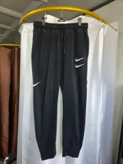 Nike(ナイキ） スウッシュ ダブルロゴ 黒 トレーナー パンツ