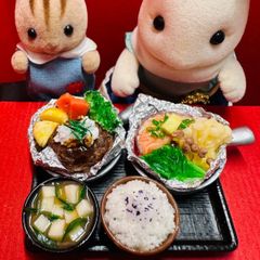 506 シャケとおろしハンバーグのホイル焼きセット⭐️ドールハウス　リカちゃん　バービー　シルバニア　樹脂粘土　ねんどろいど　ブライス　フィギュア　ミニチュア　フェイクフード