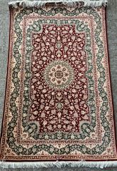美品　最高品質ペルシャ絨毯　クム産　シルク100％　エクセルヒューマン社購入　限定品