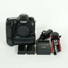 [シャッター数2016回｜おまけ多数] Canon EOS 7D Mark II / デジタル一眼レフ / APS-C
