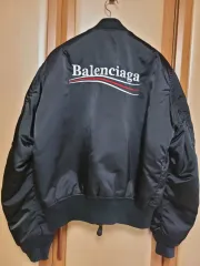2025年最新】balenciaga ボンバーの人気アイテム - メルカリ