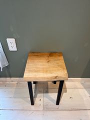 【限定品】無垢スツール 一枚板 栃 スツール 椅子 オイル塗装 国産品