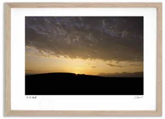 アートフォト 絵画 日の出と十勝岳連峰 高橋真澄/インテリア 額入り 額装込 風景画 油絵 ポスター アート アートパネル リビング 玄関 プレゼント モダン アートフレーム 飾る Mサイズ おしゃれ 壁掛け 絵