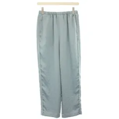 新品レア川口春奈着用6ROKUスノーパンツロエフH BEAUTY&YOUTH まだテレビ放送前のものもあります📺🙋🏻‍♀️ m(_ _)m ・ ・ ① shirt