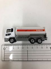 ⭐︎トミカ　エネオス給油車　ミキサー車　おまけ付き⭐︎