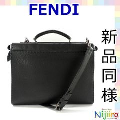 【ほぼ新品】フェンディ レザー セレリア ピーカブー ハンドバッグ 1565