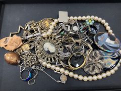 遺品整理 生前整理 アクセサリーまとめ1 - メルカリ