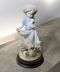 リヤドロ LLADRO 陶器 人形 置物 花と少女 春の輝き 5898 - メルカリ