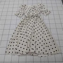 ◇ ⊂ dazzlin ダズリン 水玉 ドット 半袖 膝下丈 ワンピース サイズS ホワイト系 レディース E  【1508270009857】