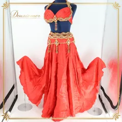 【エジプト製 ベリーダンス用 オリエンタル衣装】レッド Hoda Zaki ラインストーン ビーズ サテン シルバー ゴールド 赤 豪華 ゴージャス エレガント 銀色 金色 トップス スカート ベルト セット セットアップ 上下セット 煌びやか 装飾 重量感