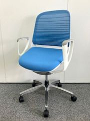オカムラ　ルーチェチェア　肘付き　オフィスチェア　デスクチェア　ミーティングチェア