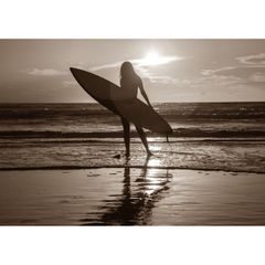 絵画風 壁紙ポスター (はがせるシール式) 夕陽のサーファーガール シルエット サンセット サーフィン 海 波乗り セピア 映画 キャラクロ SFN-028A1 (A1版 830mm×585mm) ＜日本製＞ ウォールステッカー お風呂ポスター